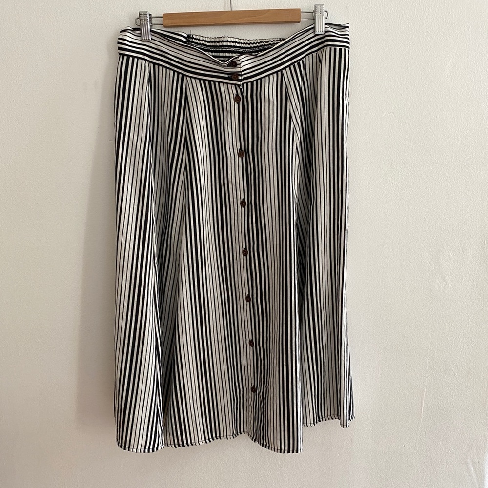 Striped midi skirt universal thread sz L